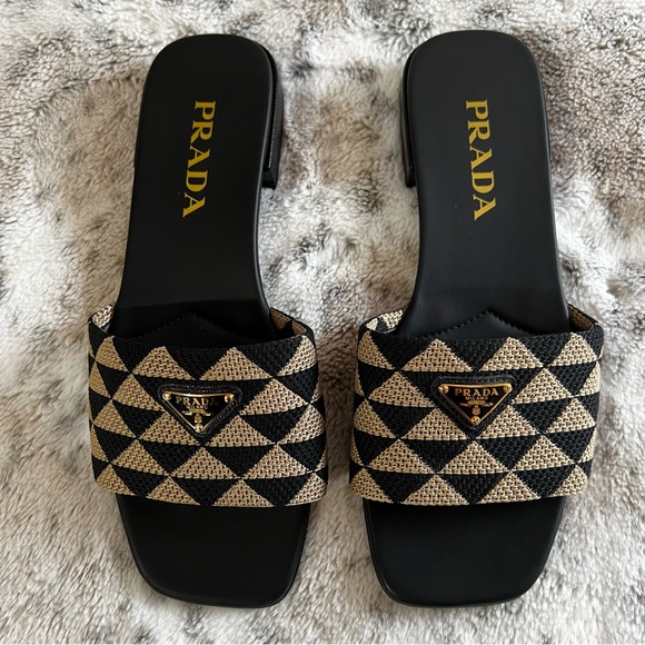 Like New PRADA Embroidered Triangle Logo Slides Sandals Mules size 37 EU / 7 US - Picture 3 of 11